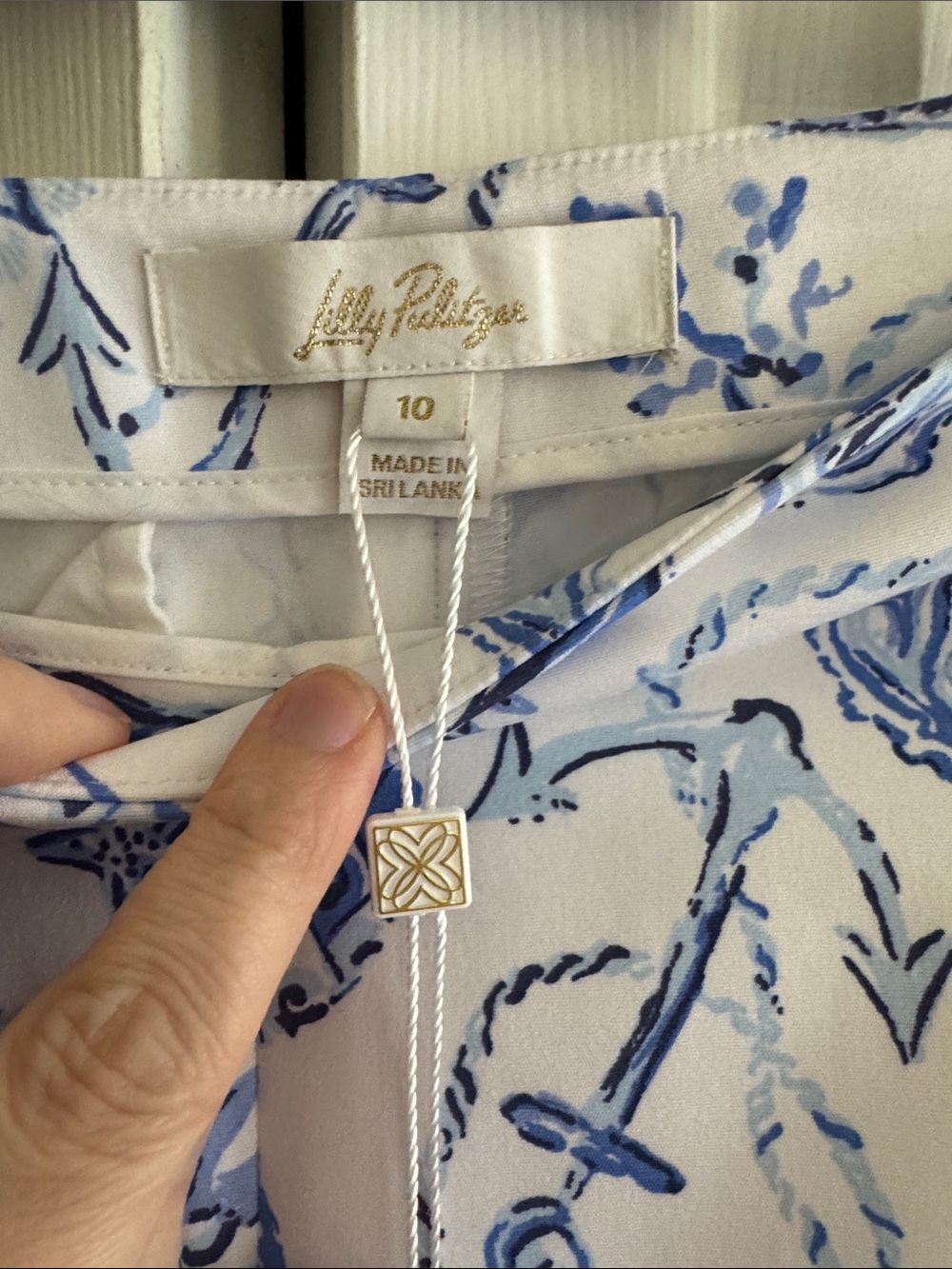 NWT Lilly Pulitzer Blue & White Nautical Shell Lobster Print Crop Pants Size 10 - Picture 5 of 8